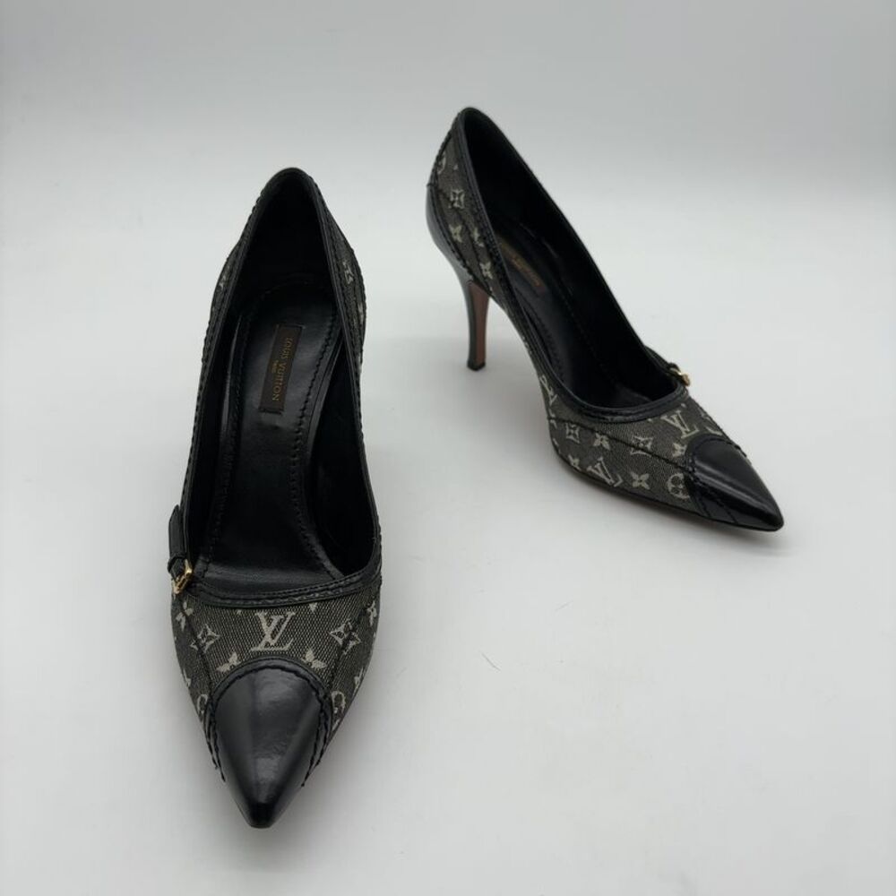Louis Vuitton Canvas Black Pumps